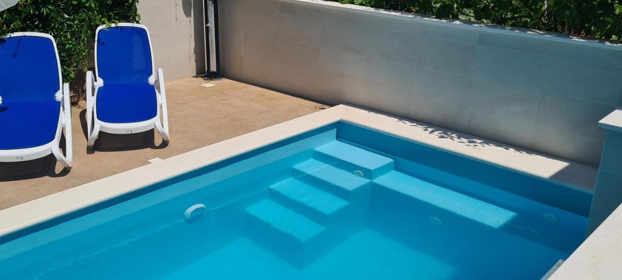 Apartments Villa Natali - Heating Pool Trogir Extérieur photo