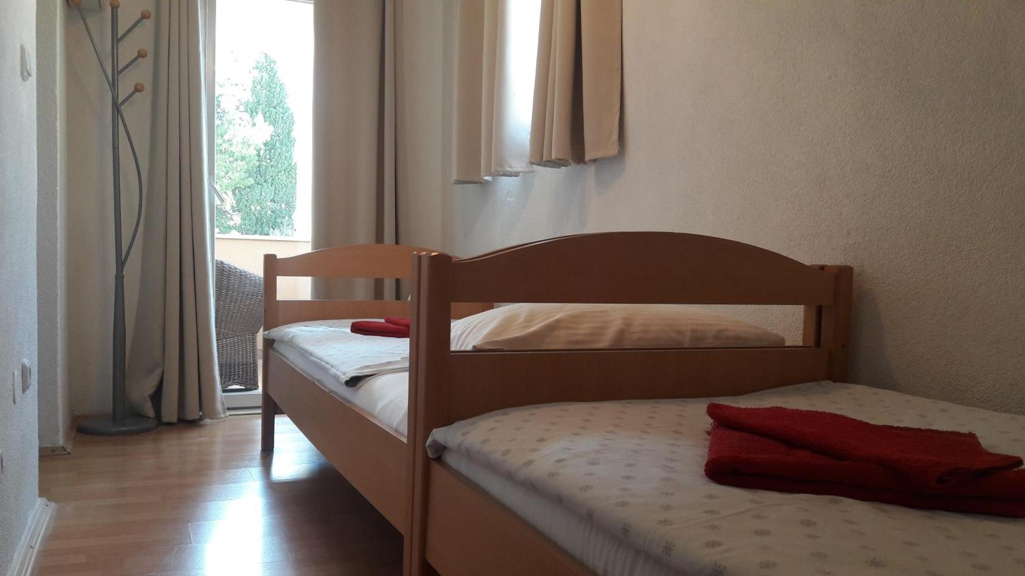 Apartments Villa Natali - Heating Pool Trogir Chambre photo