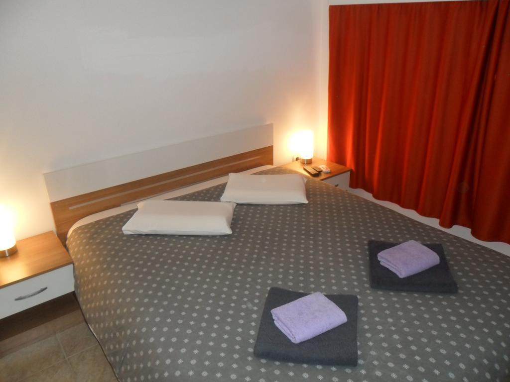 Apartments Villa Natali - Heating Pool Trogir Extérieur photo