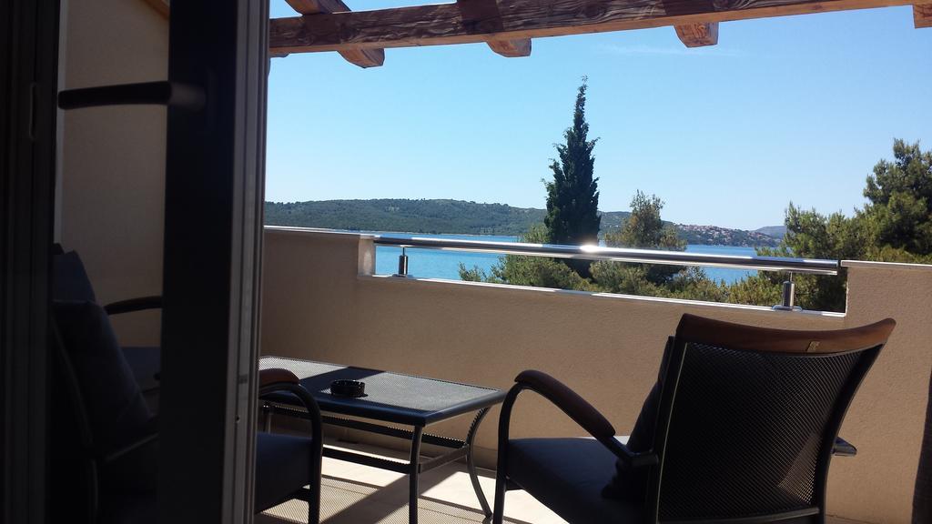 Apartments Villa Natali - Heating Pool Trogir Extérieur photo