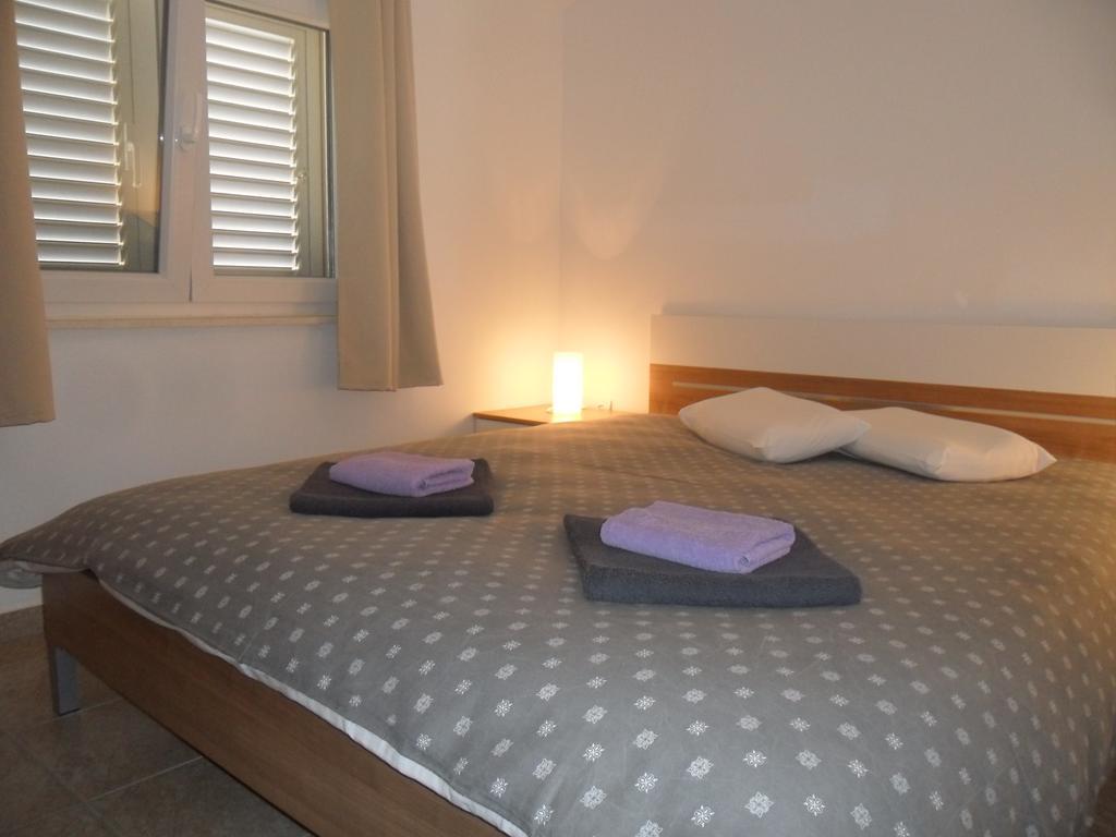 Apartments Villa Natali - Heating Pool Trogir Extérieur photo